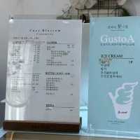 꽃가루를 날려 ☕️도 즐겨♡