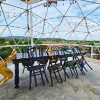 Cafe Laura Bar and Restaurant-หินกอง