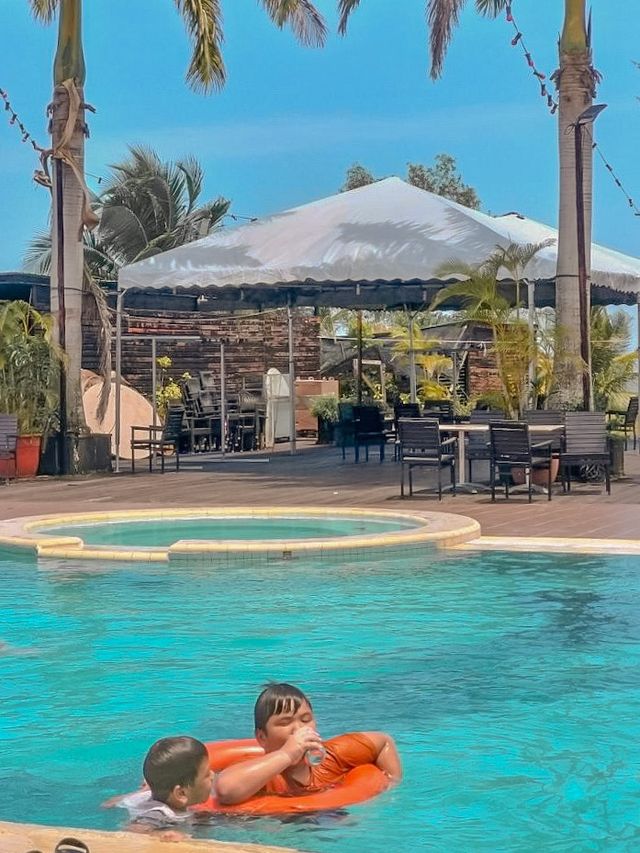 LET’S GO SWIM!