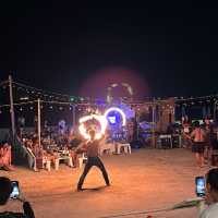Tawaen beach restaurant ร้านสุดชิล บนเกาะล้าน