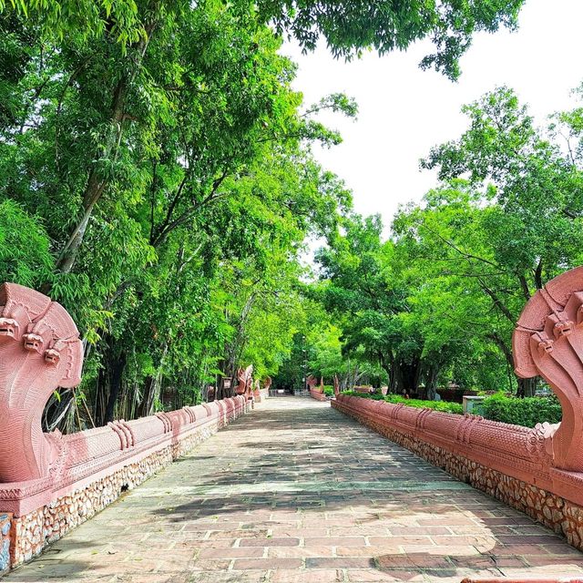 ไหว้หลวงพ่อใหญ่ชัยรังสี ชมวิหารงาม วัดป่าชัยรังสี 