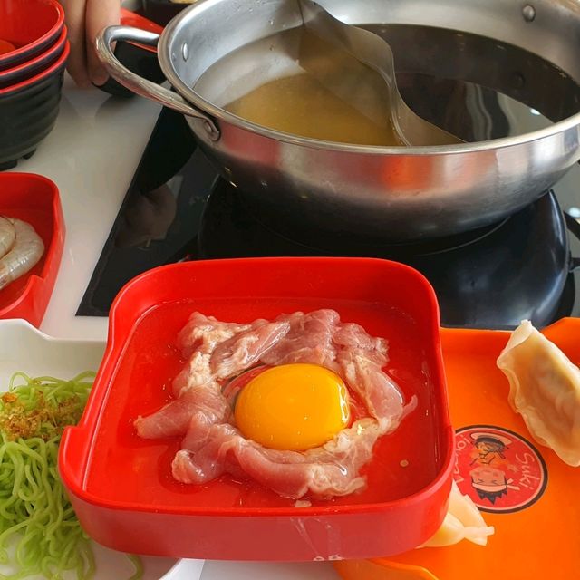 Beyond HotPot-Suki Teenoi (Supreme) Thai Hot Pot 