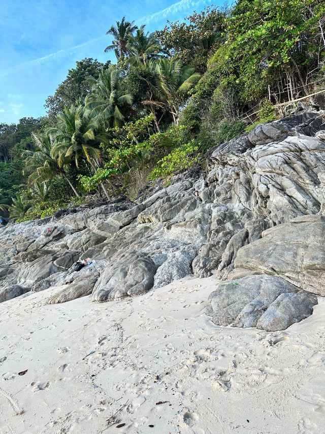 หาดลับ ภูเก็ต ทางเดินสุดโหด วิวสุดปัง 