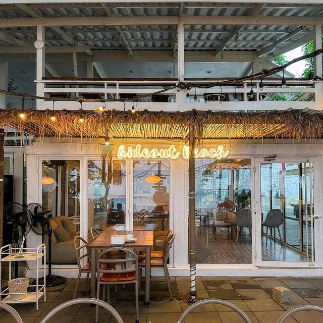คาเฟ่☕ ร้านอาหาร 🍤ครบจบในทีเดียว