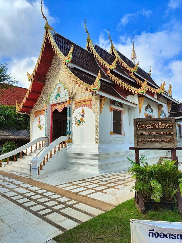 Wat Phra Chao Mengrai Wat Phra Chao Mengrai