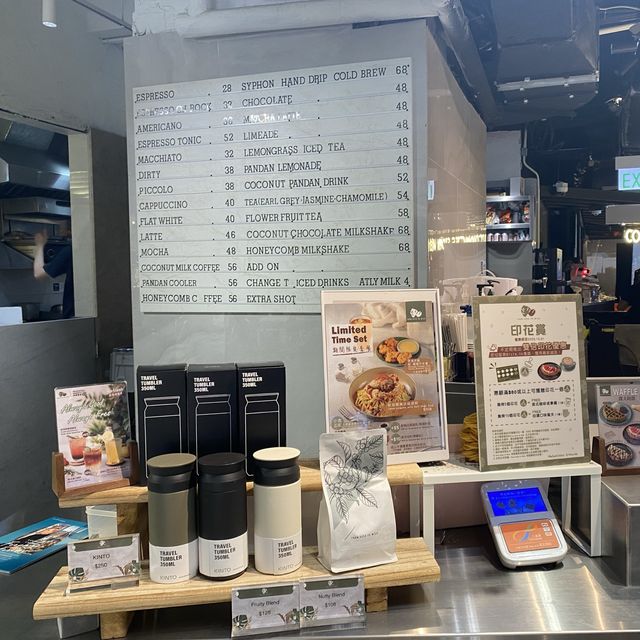 九龍灣戲院旁的文青Cafe  九龍灣戲院旁的文青Cafe