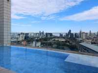 โรงแรมที่มีสระน้ำบน rooftop วิวสวยๆ