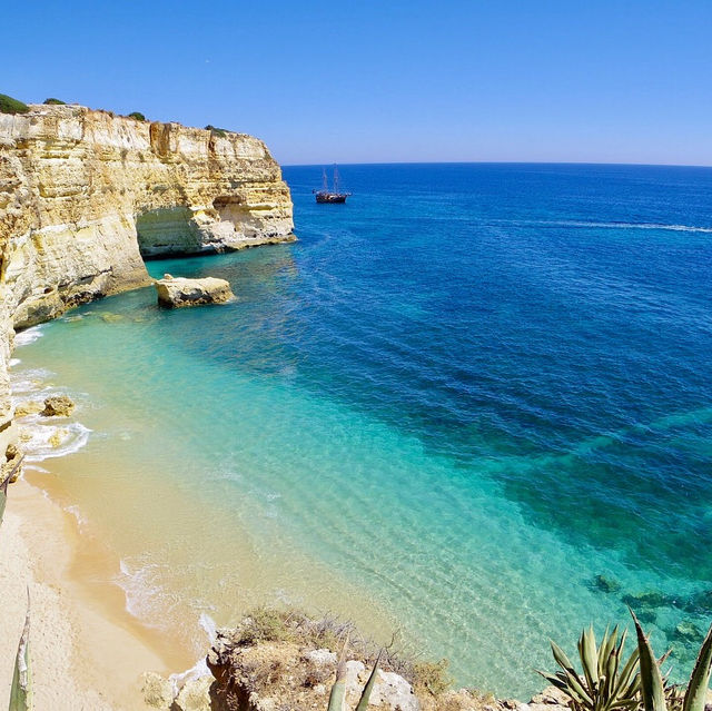【絶景】ポルトガルの美しいビーチ！Praia da Marinha