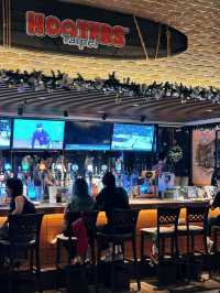 [台北] 超人氣美式運動酒吧 觀賞台北101的絕妙位置-HOOTERS 信義店