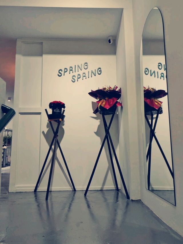 Spring Spring Cafe