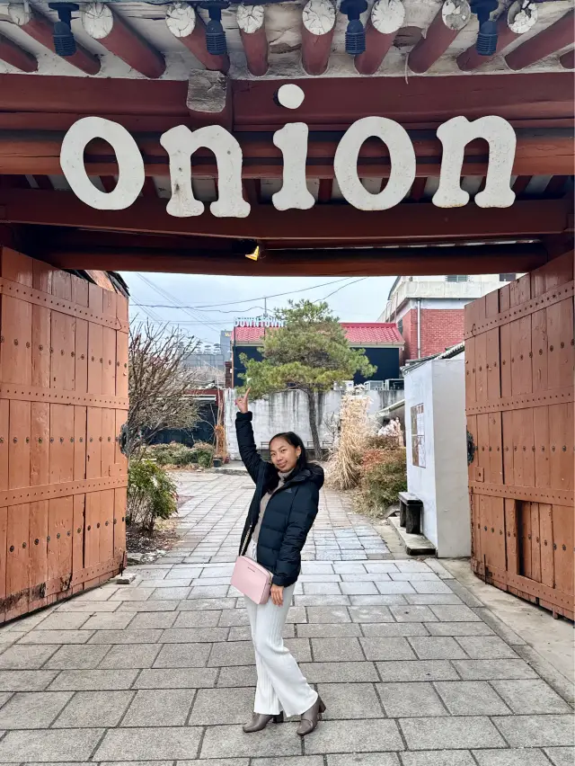 Cafe Onion Anguk 🇰🇷