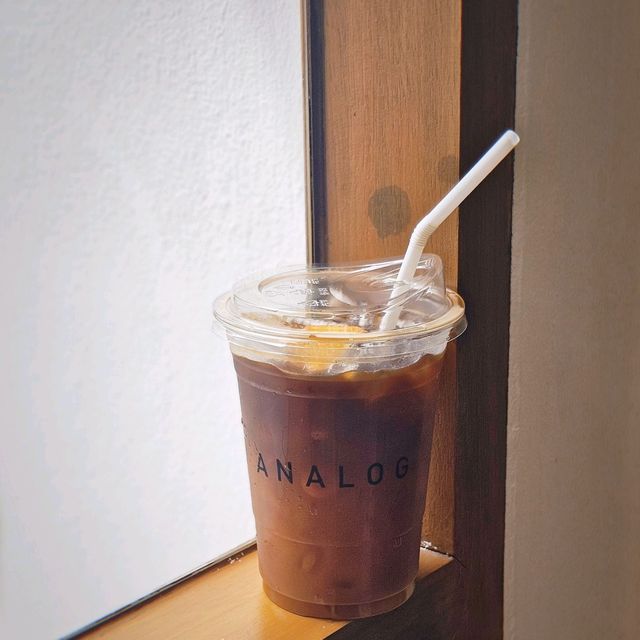 Analog Cafe' คาเฟ่ชิคๆ ณ  นครศรีฯ