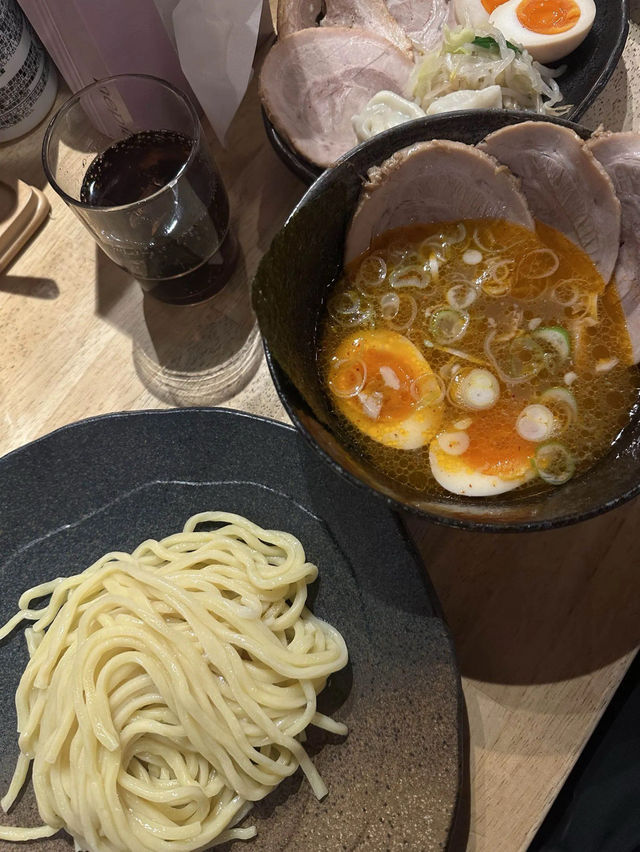 도쿄 현지인도 줄서서 먹는 츠케멘 맛집🍜