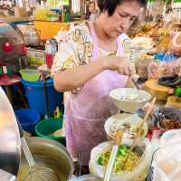เจ้หน่อย ก๋วยเตี๋ยว ข้าวต้มซีฟู้ด