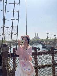 🎢🏰 **我們的夢幻迪士尼時光：上海奇幻樂園之旅** 🌟👨‍👧