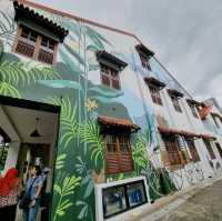 Shophouse heritage walk with fun murals!