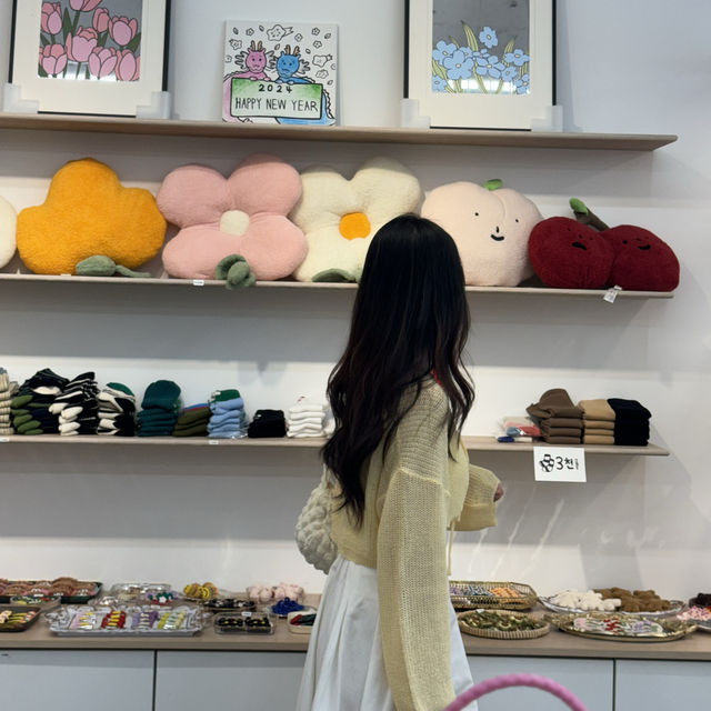 귀여운 소품들이 가득한 이색 소품샵 ✨
