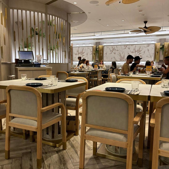 金鐘經典泰菜 椰子雞湯香濃滑溜