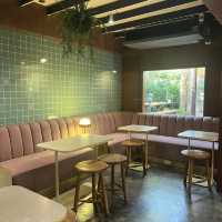 คาเฟ่ Little Hide Out Cafe