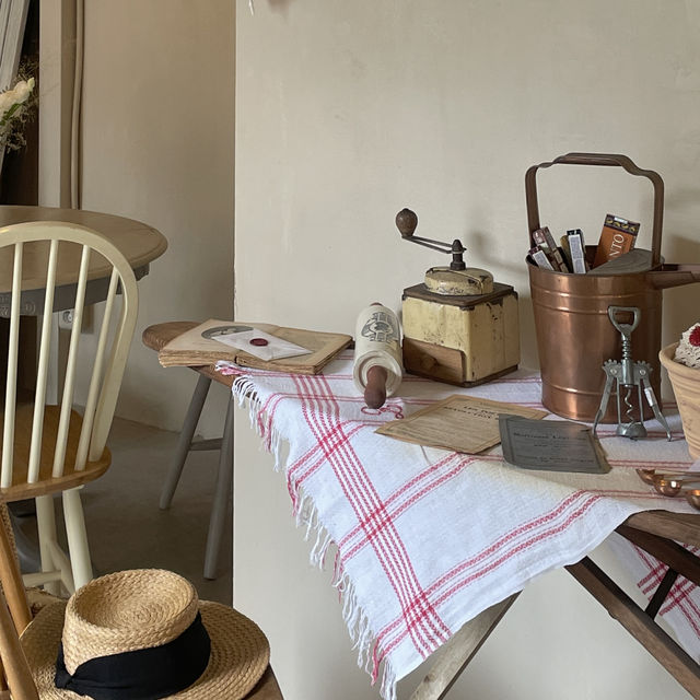ヨンナムドンの細道にひっそりあるカフェ"witchandgretel" 🤎