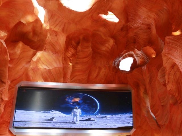 มาท่องอวกาศที่ MARS