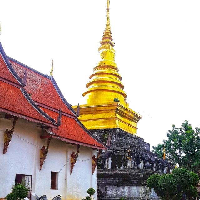 วัดพระธาตุช้างค้ำวรวิหาร สักการะพระเจ้าหลวง
