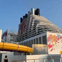 まるで動くテーマパーク【Genting dream cruises 】に乗ろう！
