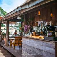 คาเฟ่บ้านไม้โบราณริมแม่น้ำเจ้าพระยา ปทุมธานี