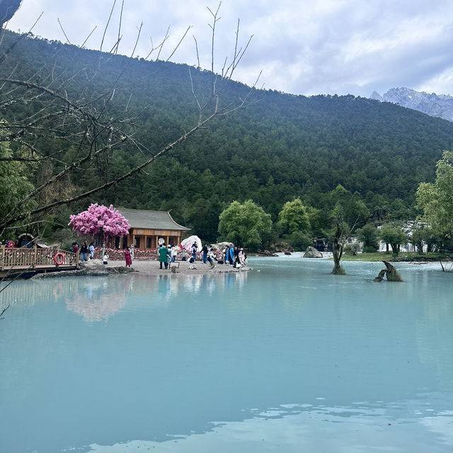 Lijiang Jade Dragon Snow mountain