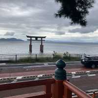 【琵琶湖の中に立つ鳥居】滋賀県の名勝・白鬚神社