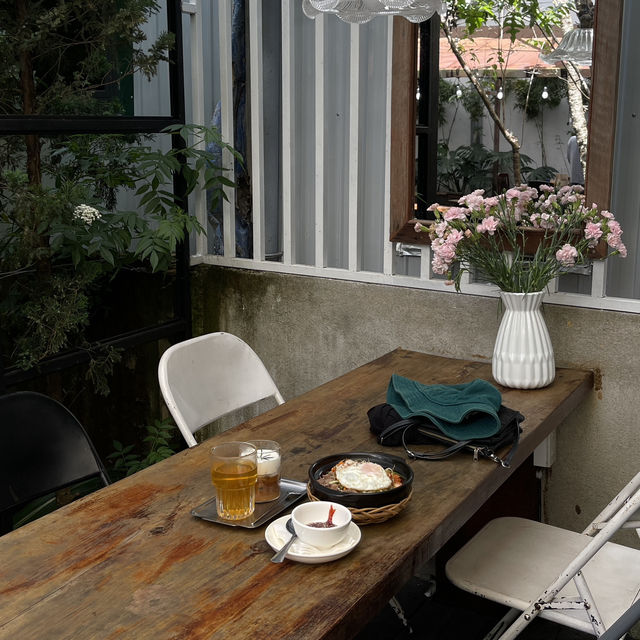Still cafe: magical GIBLI studio cafe in