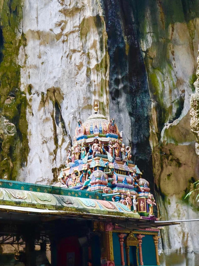  Batu Caves