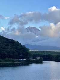 Hospitality at Shoji Lake Hotel 🏨 