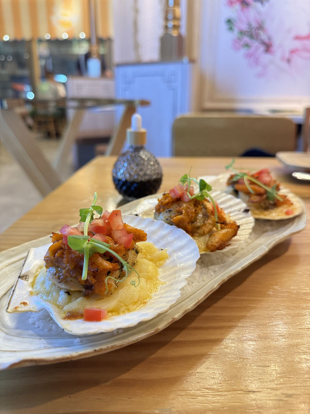 筲箕灣充滿童真嘅旋轉木馬主題餐廳🎠 