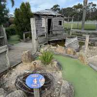 Mini Golf at Maru Koala and Animal Park：家庭樂趣的最佳選擇 ⛳🐨
