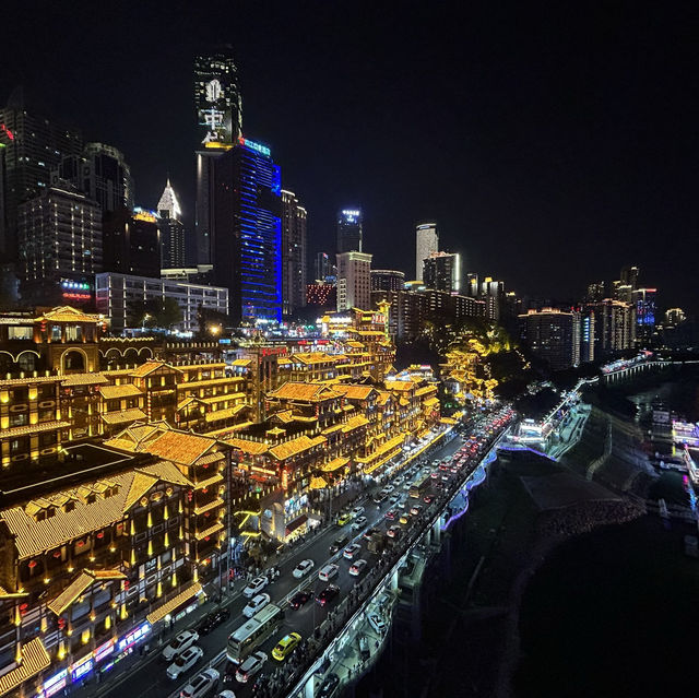 看夜景之最———洪崖洞千廝門大橋