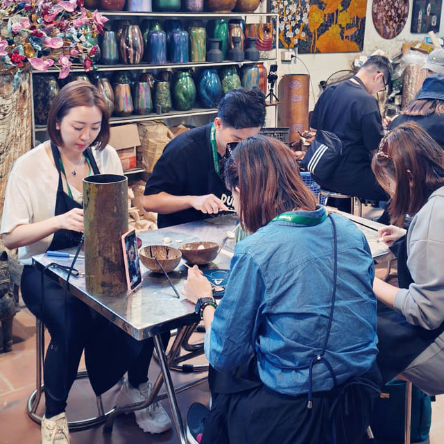 Hanoi Village Lacquerware Handicrafts with Local Folks