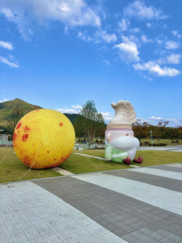 야외 잔디밭부터 시작되는 전시장 익산 국립박물관💚