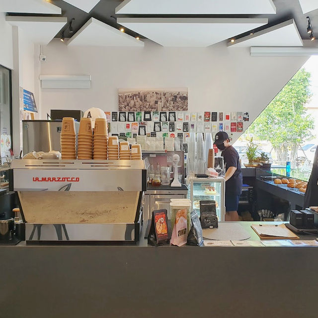 115 Bakehouse x Coffee Bar ~ คาเฟ่อุบล