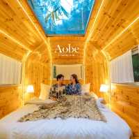 นอนรถบ้านแบบส่วนตัวกลางหุบเขา ที่ Aobe