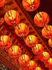 【台湾】無数の提灯が幻想的で美しすぎる台湾南部のお寺