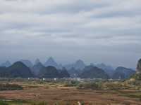 Xianggong Mountain 相公山 Yangshuo 阳朔县 in autumn colours
