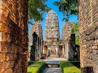 เช่ารถโบราณ ขับเที่ยวชม วัดศรีสวาย
