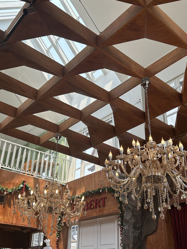 Robert Bake & Brunch Café