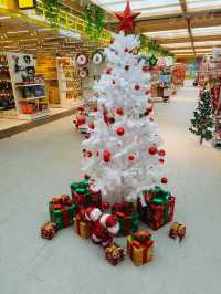 Spreading Christmas Cheer at MR.DIY