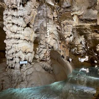 Natural Bridge Caverns