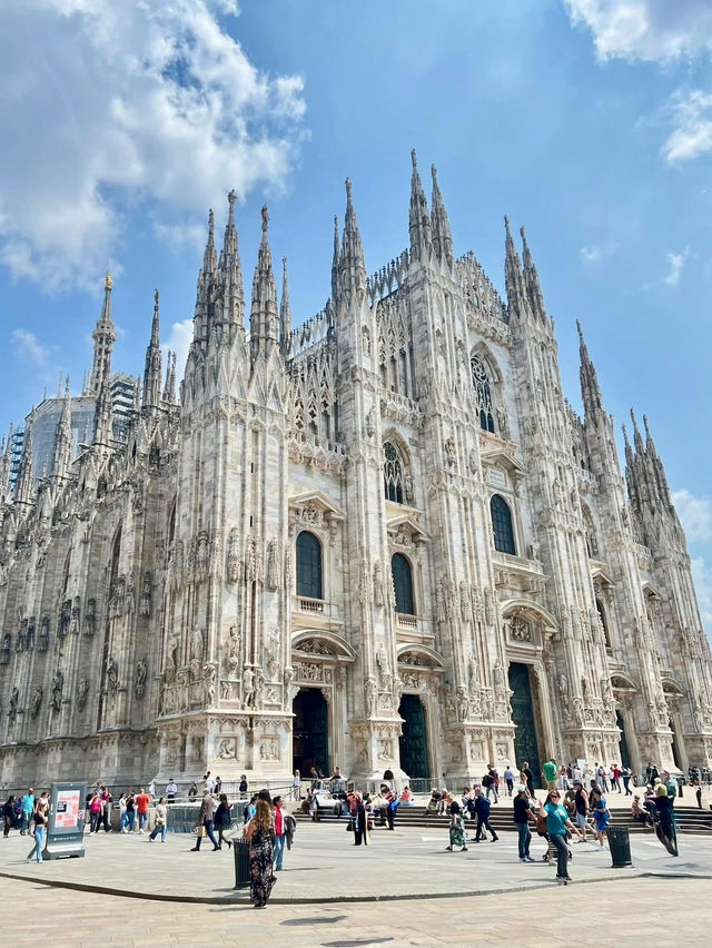 MAJESTIC MILAN | EXPLORING THE ICONIC OF DUOMO DI MILANO