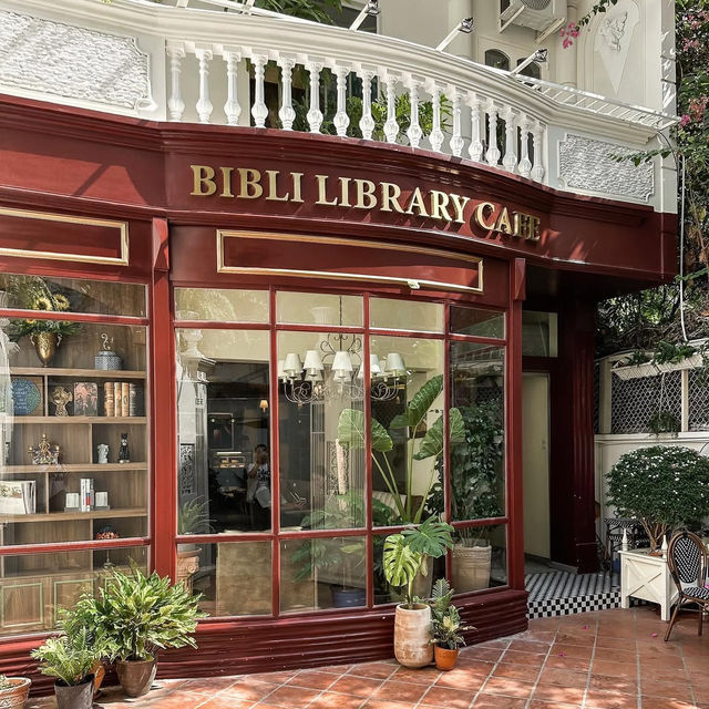 Bibli Library Cafe