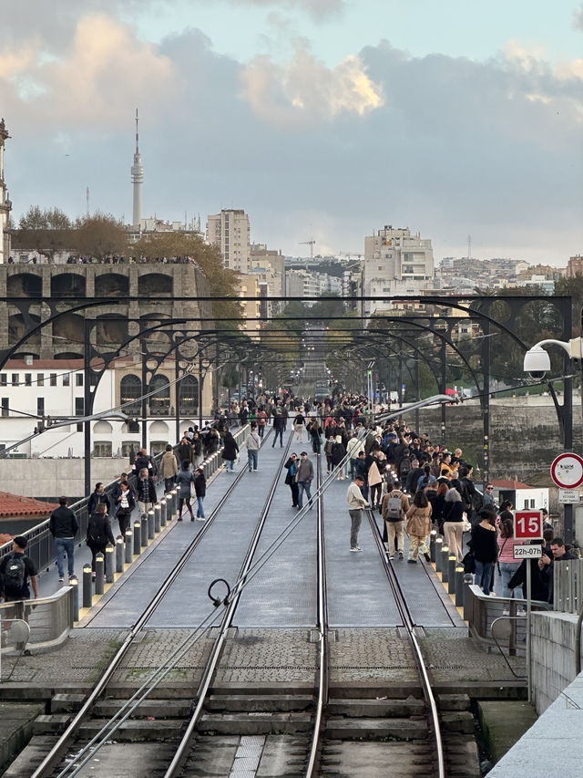  Walk Across History: The Luis I Bridge in Porto, Portugal
