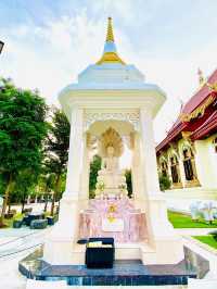 วัดสวยพัทยา วัดท่องเที่ยวทำบุญยอดนิยม